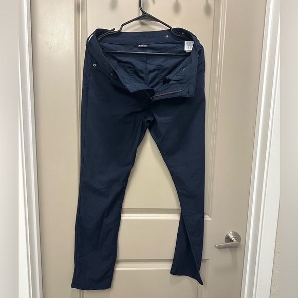 American Eagle Active Fit Pants - Picture 3 of 3